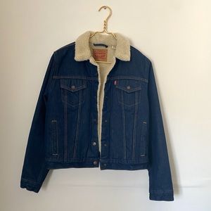 Levi’s Dark Wash Sherpa Lining Trucker Jacket XL